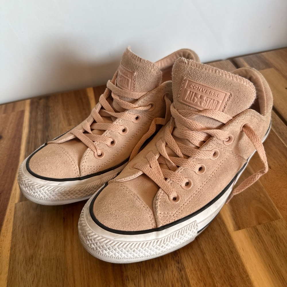 Suede Converse All Star Pink Sneakers